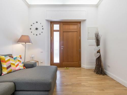 Queen Margaret Apartment - City Centre