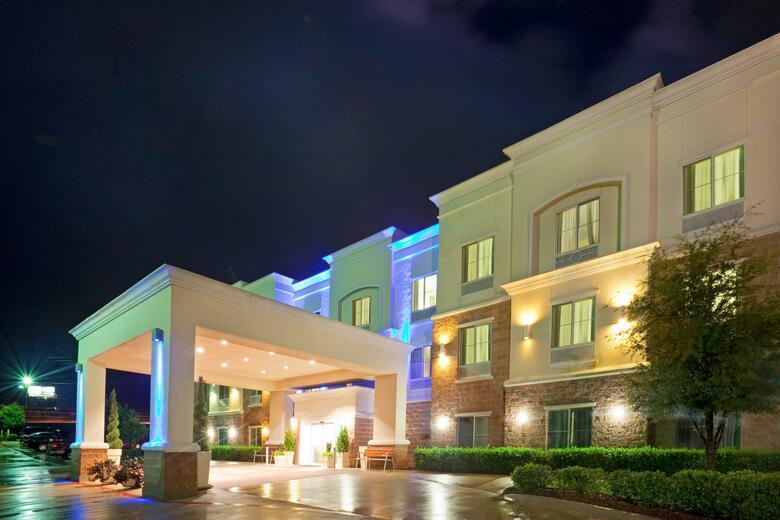 Holiday Inn Express Hotel & Suites Decatur, Tx