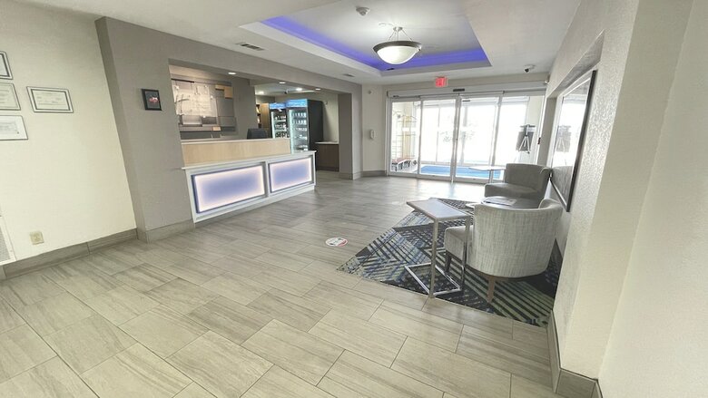 Holiday Inn Express Hotel & Suites Decatur, Tx
