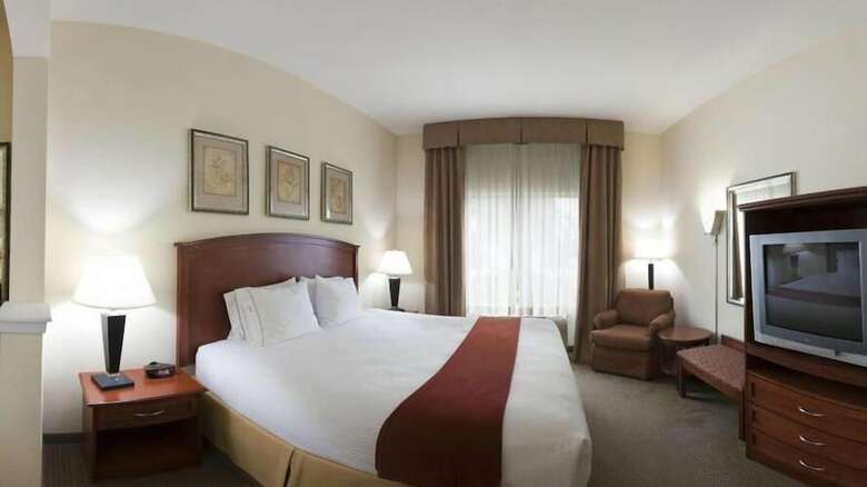 Holiday Inn Express Hotel & Suites Decatur, Tx