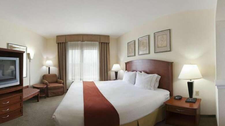 Holiday Inn Express Hotel & Suites Decatur, Tx