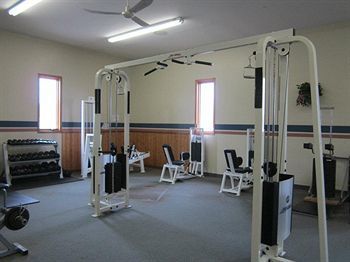 Hotel Red Pine Inn & Conference Centre