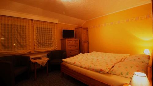 Hostal Landgasthof Zum Sorpetal