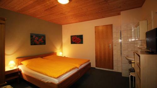 Hostal Landgasthof Zum Sorpetal