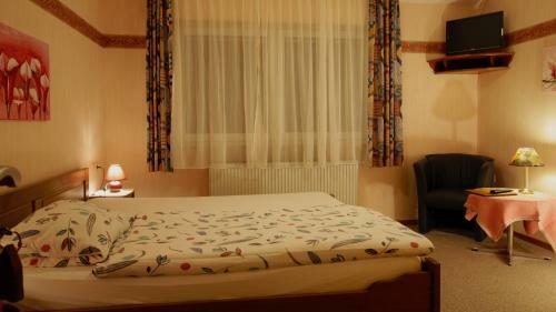 Hostal Landgasthof Zum Sorpetal