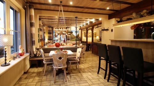 Hostal Landgasthof Zum Sorpetal