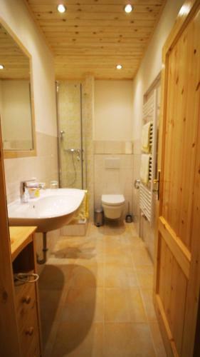 Hostal Landgasthof Zum Sorpetal