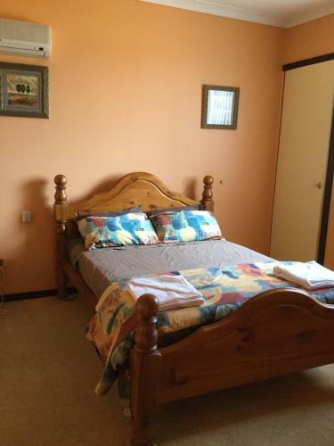 Bed & Breakfast Shark Bay Views B & B