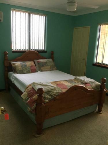 Bed & Breakfast Shark Bay Views B & B