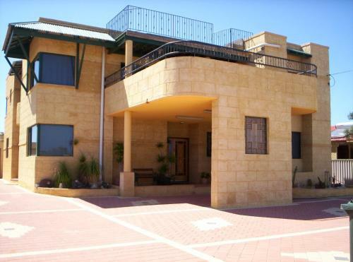 Bed & Breakfast Shark Bay Views B & B