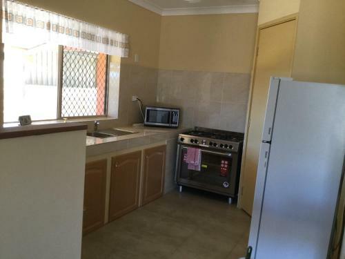 Caretakers Cottage Budget Accommodation