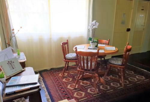 Unique 1920's Historic Retreat! Pet Friendly!