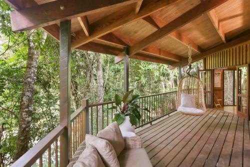 Neverland - The Stoney Creek Treehouse