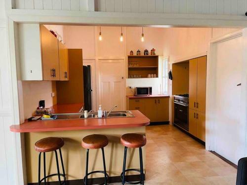 Charming House Located In The Heart Of Stanthorpe
