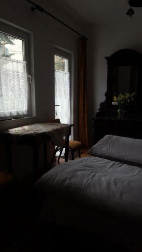 Bed & Breakfast Room In An Old House