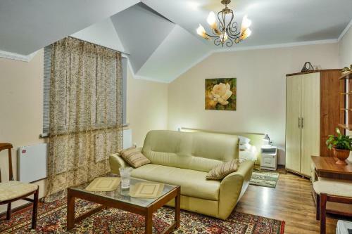 Bed & Breakfast ??????????? / Mieszkania / Apartments Svitlana