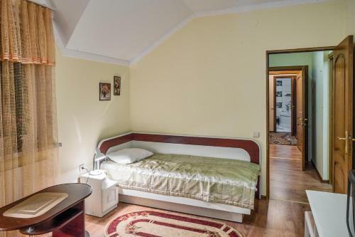 Bed & Breakfast ??????????? / Mieszkania / Apartments Svitlana