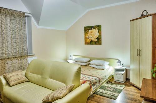 Bed & Breakfast ??????????? / Mieszkania / Apartments Svitlana