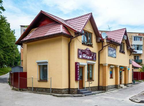 Bed & Breakfast ??????????? / Mieszkania / Apartments Svitlana