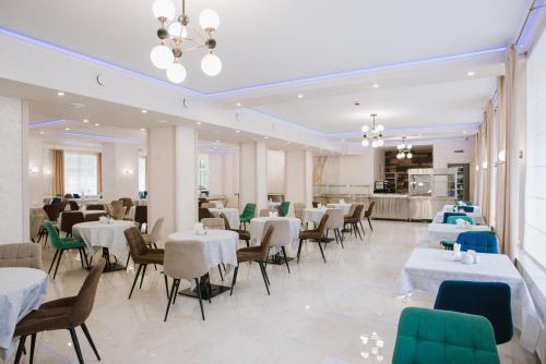 Hotel ??????