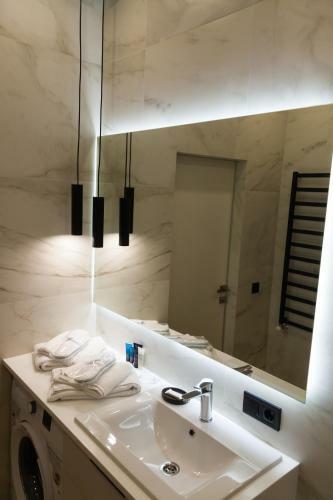 Luxury Apartments-belochka