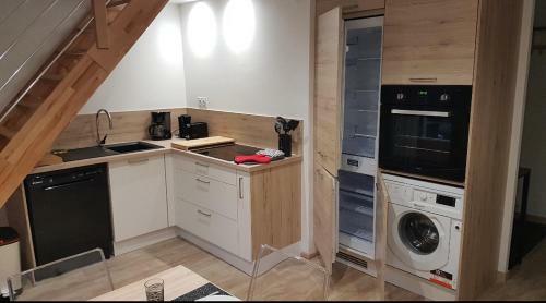 Apartamento T3 Duplex Dernier �tage. Piscine Et Parking Priv�