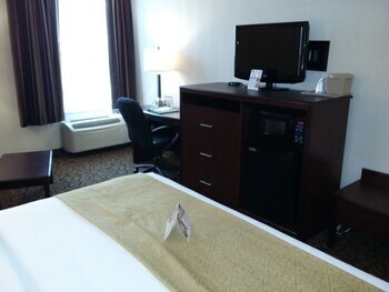 Motel Quality Inn & Suites
