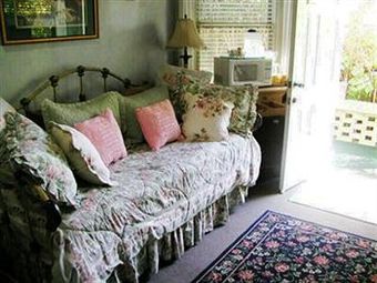 Bed & Breakfast A White Jasmine Inn