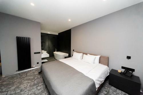 Small Hotel