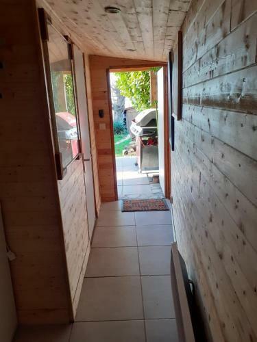 Holiday Chalet 2 Set In Country Side