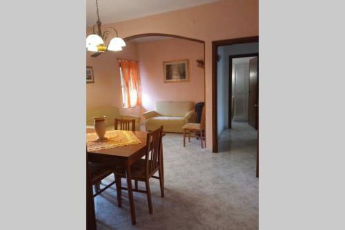 Casa In Zona Tranquilla A Carbonia