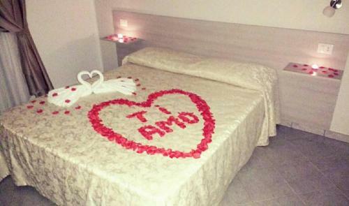 Hostal Al Giglio - Bed And Breakfast