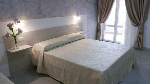 Hostal Al Giglio - Bed And Breakfast