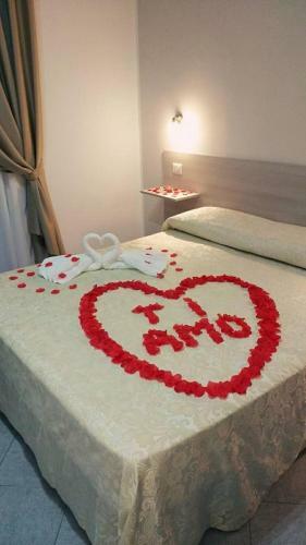 Hostal Al Giglio - Bed And Breakfast