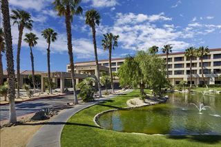 Hotel Desert Princess Palm Springs Golf Resort