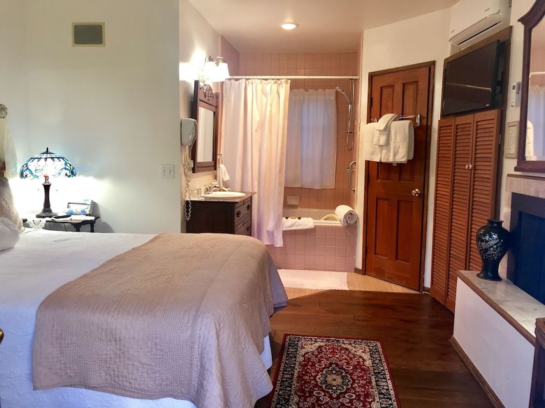 Bed & Breakfast Bath Street Inn