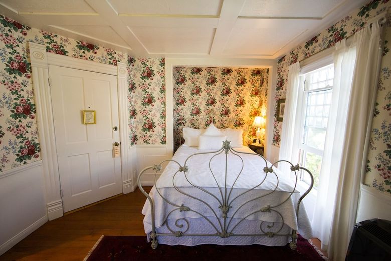 Bed & Breakfast Bath Street Inn