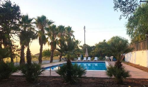 Charming Villa Enza Countryside