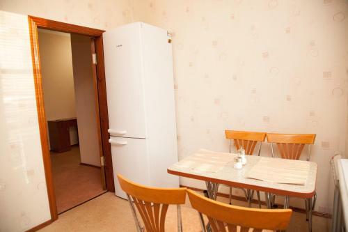 2 Rooms Apartment 80 Nezalezhnoi Ukrainy Str. Luxury Class. Centre