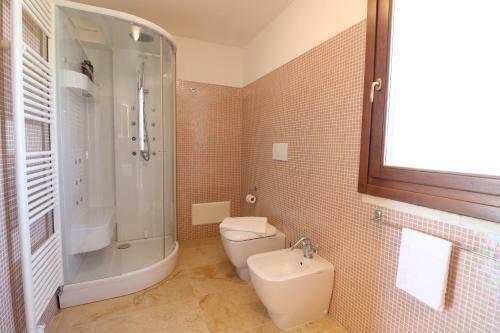 Hostal Room In Bb - Triple Deluxe Attic Of Citrus