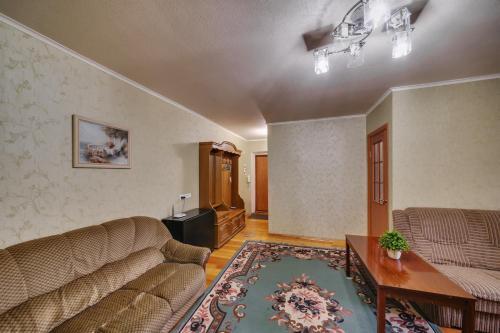 Apartment - Sobornyi Prospect 93