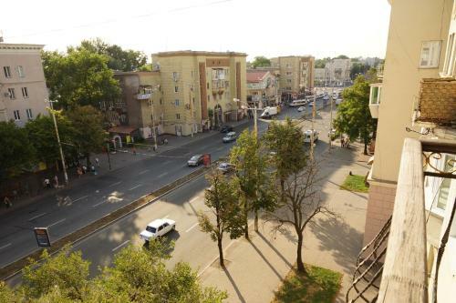 2 Rooms Vip Apartment On Sobornyi 216