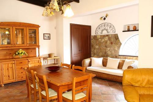 Villa Porto Rais