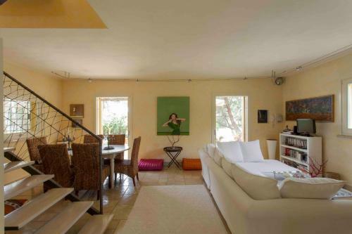 Villa Con Piscina A Carloforte