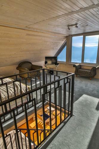 Top House