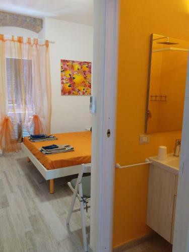Hostal Green And Orange Rooms