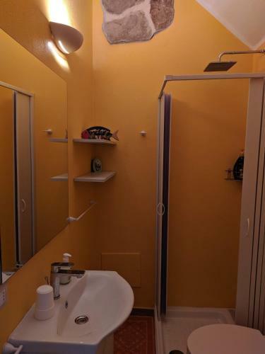 Hostal Green And Orange Rooms