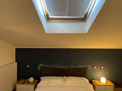 Hostal Splendida Camera Familiare Con Lucernario A 150 Mt Dal Mare