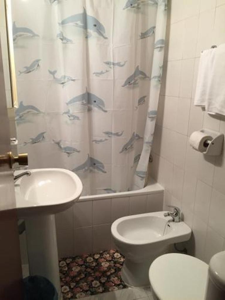 Hostal Pension La Linea