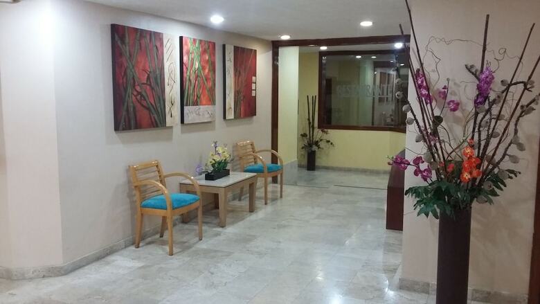 Hotel & Suites Real Del Lago